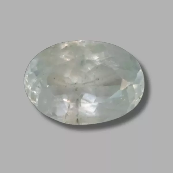 White Zircon - 4.24 Carat